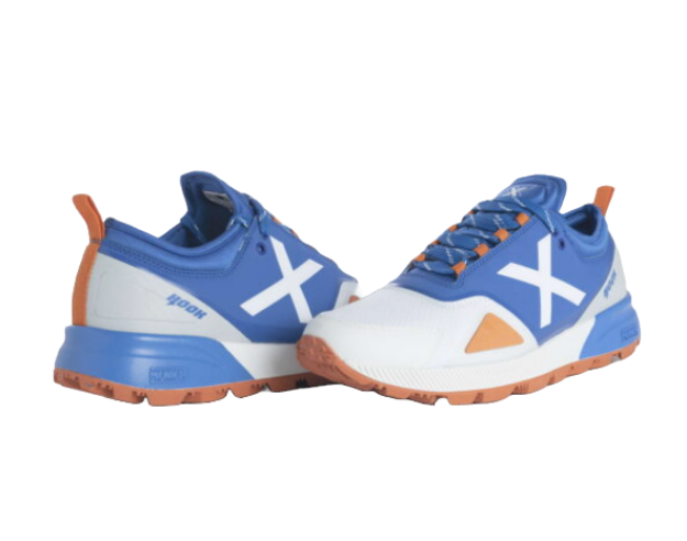Picture of Munich Hook 10 – Hockey Shoes – Blue and Orange